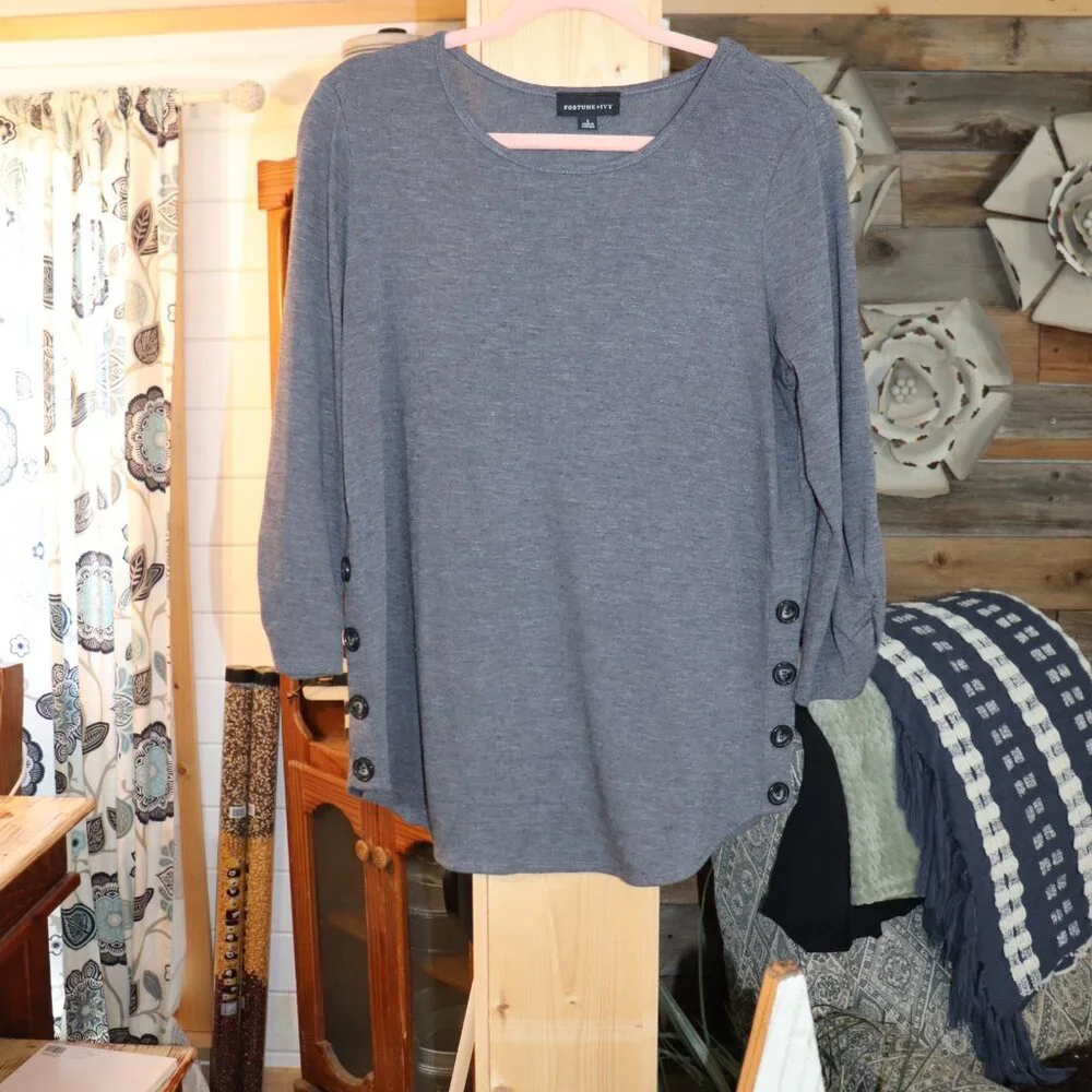 Beautiful Long sleeve Blouse - Picture 1 of 1